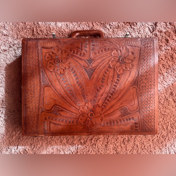 Leaders In Leather Other - Rare Vintage Leaders in Leather Hand-Tooled Floral Briefcase w/ Combo Lock